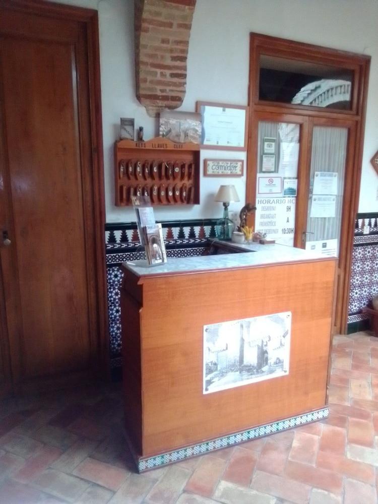 Hostal Comercio Carmona (Seville) Exterior foto
